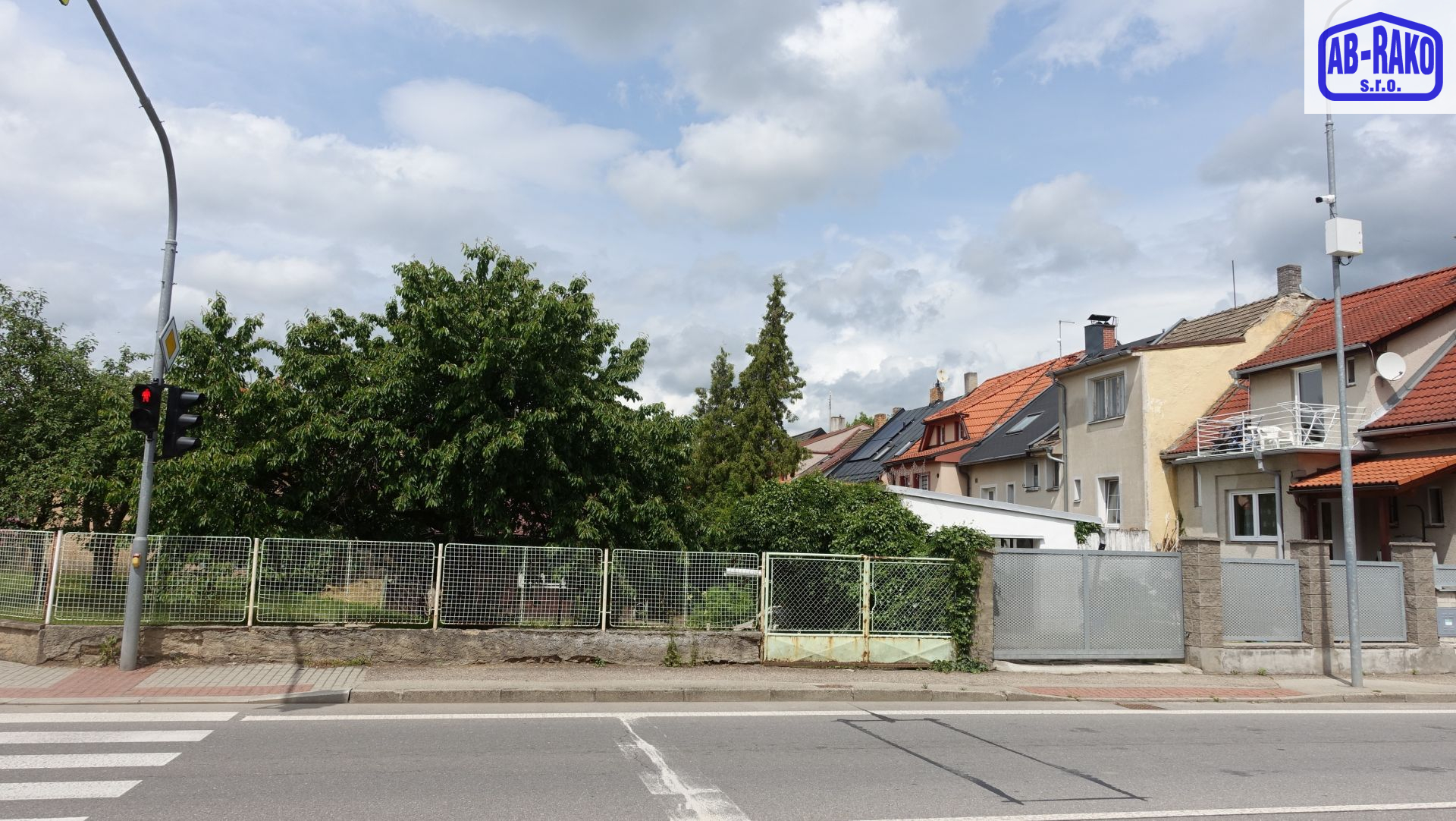 Menší RD se zastavitelnou zahradou Zbuzany v J. Hradci - obrázek č.17