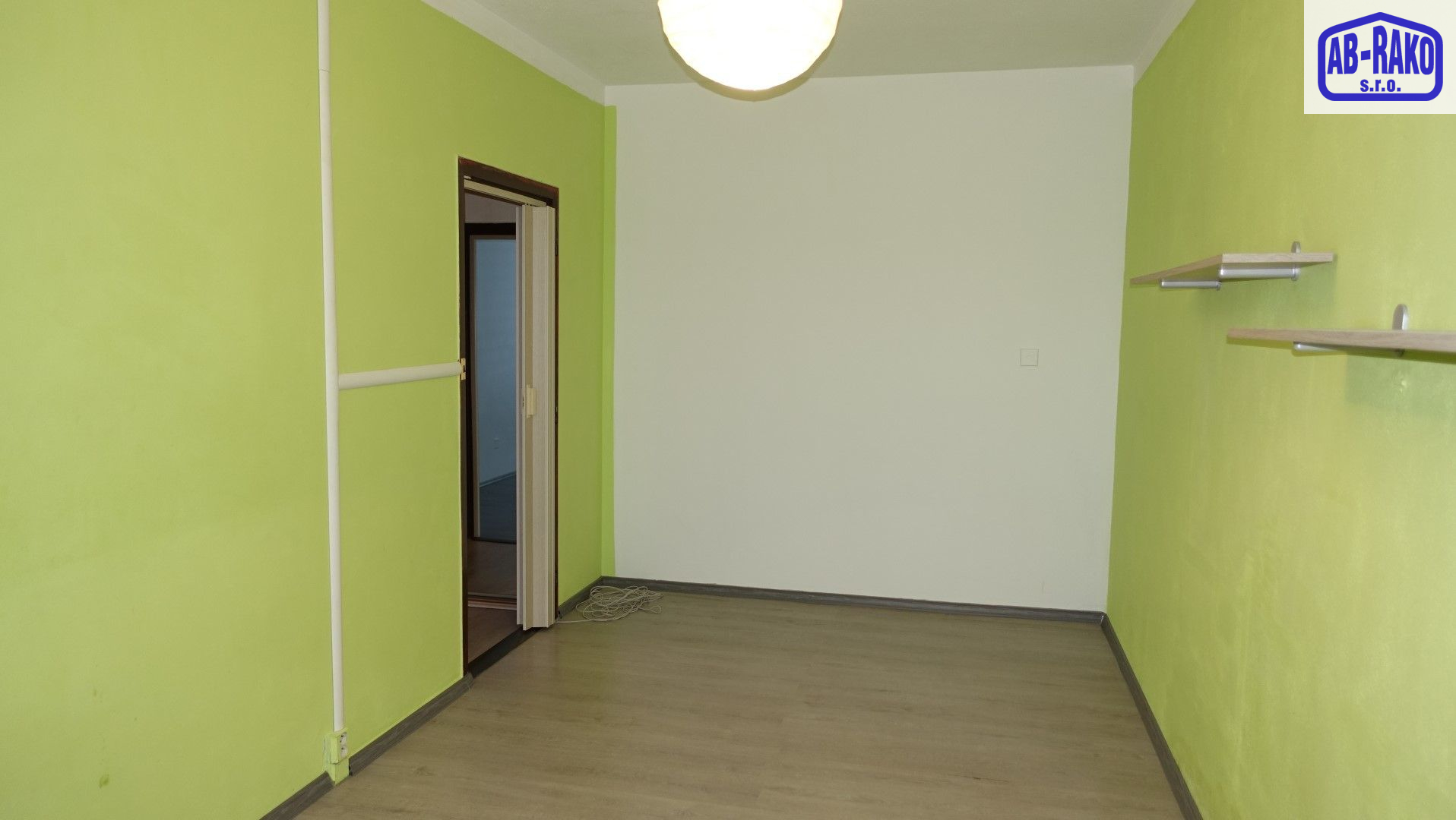 Světlý byt 3+1 na klidném sídlišti N. Bystřice - obrázek č.10